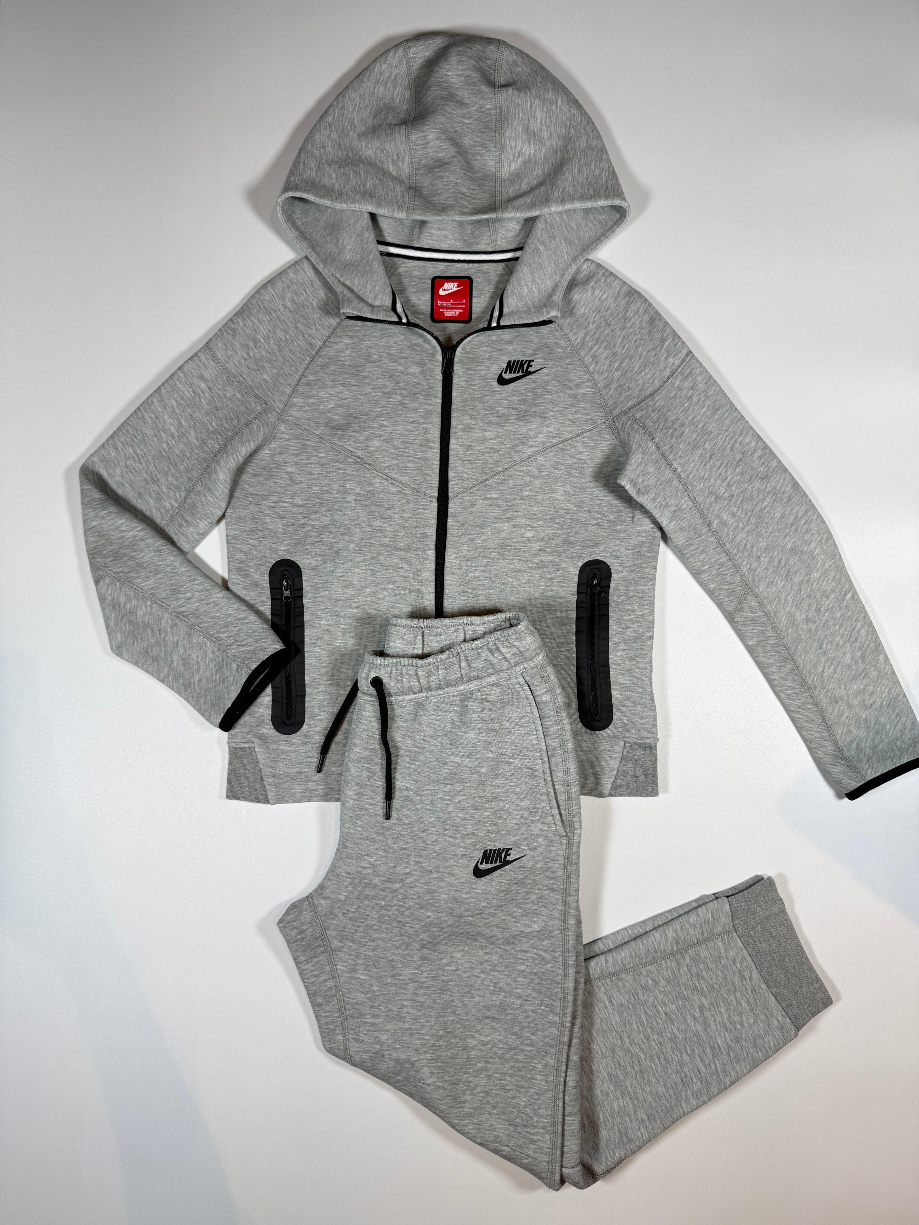 Ensemble Nike Tech Gris