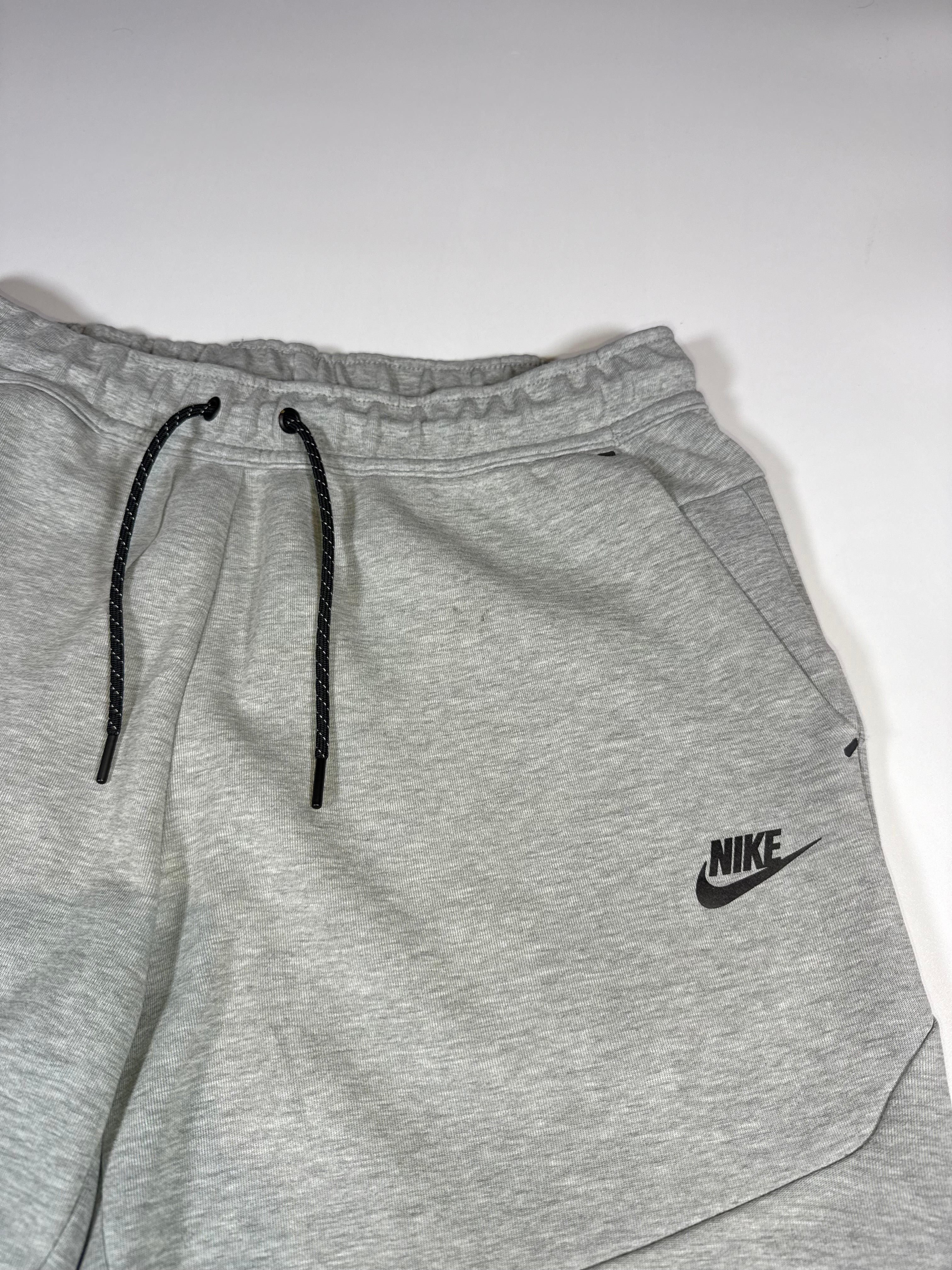 Ensemble Nike Tech Gris