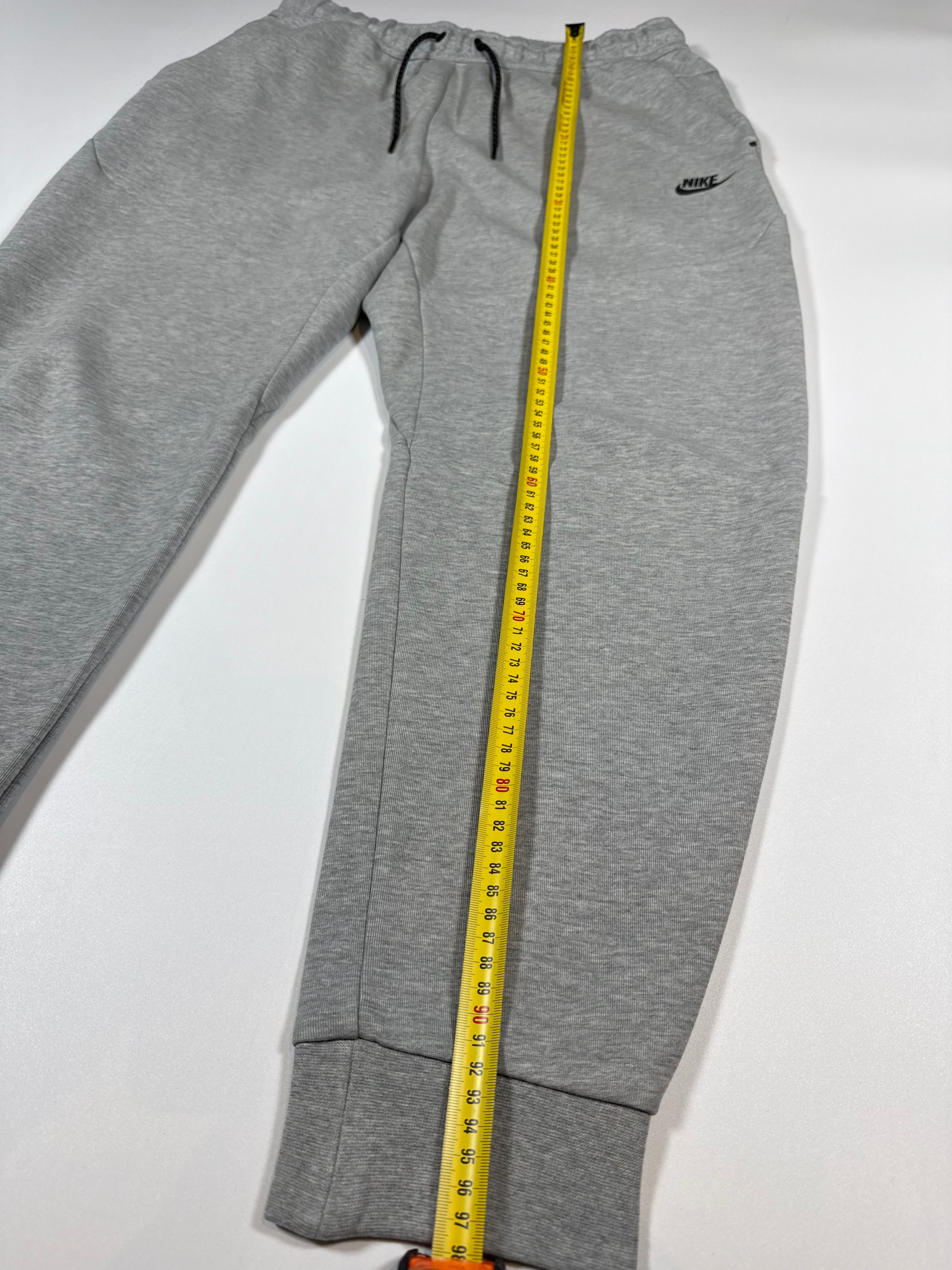 Ensemble Nike Tech Gris
